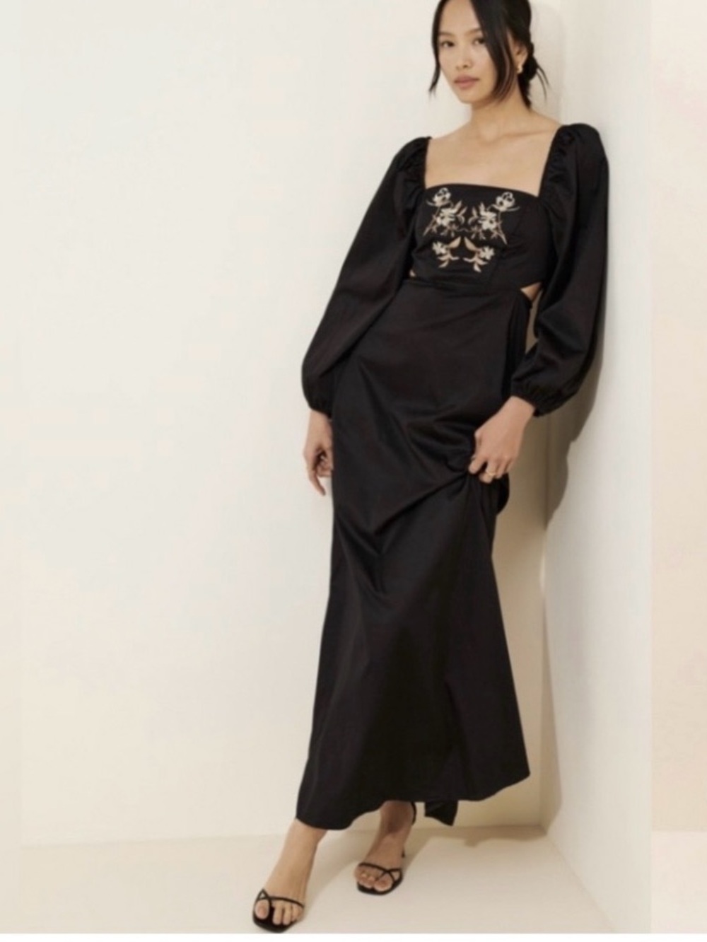 Especia Embroidered Cut Out Maxi Dress Sz.XS
NEW